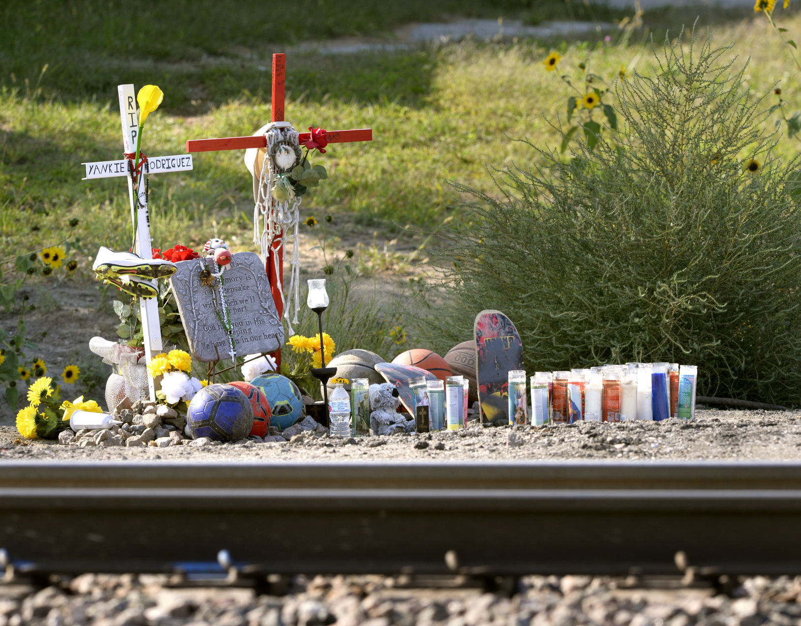 Memorial at rail crossing